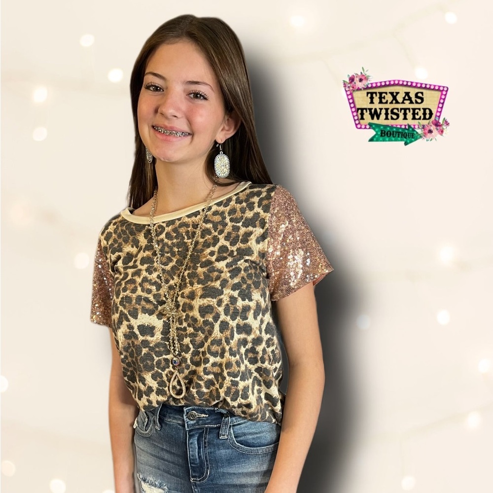 Leopard Print Knit Top w/Rose Gold Short Sleeves